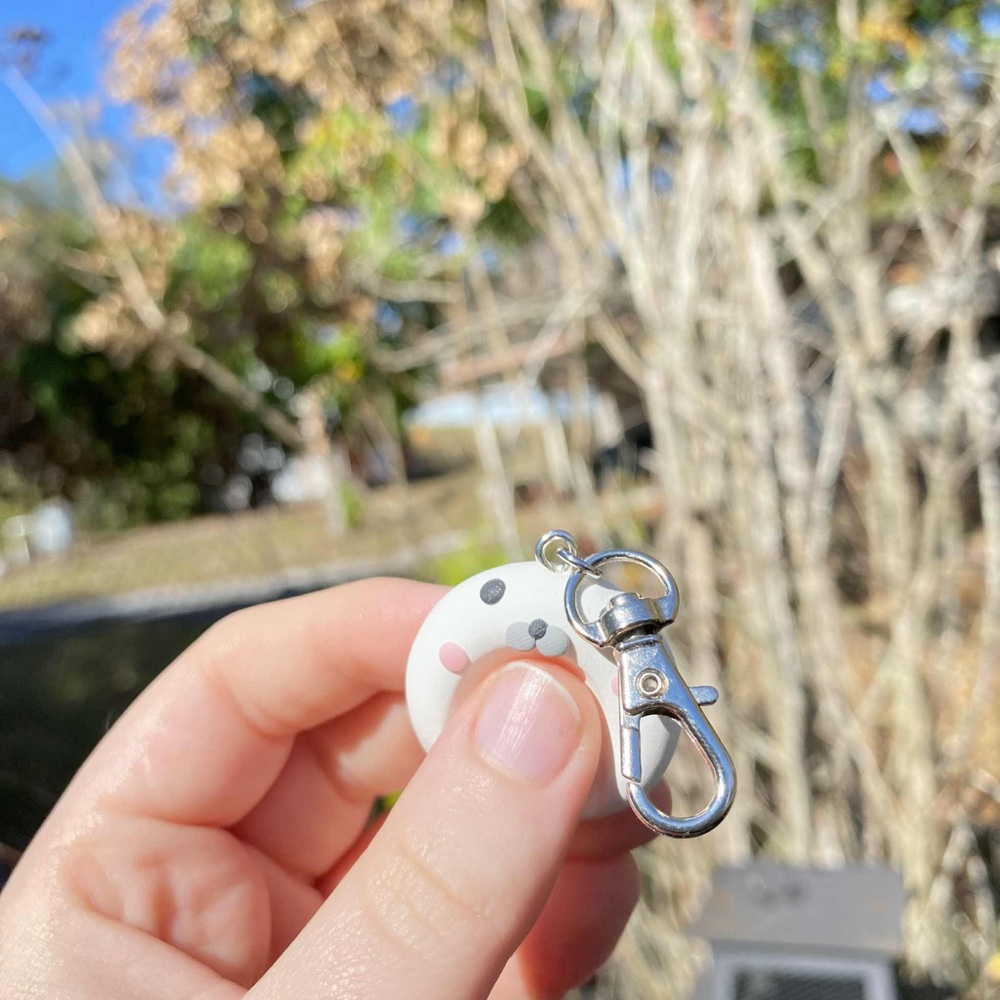 Seal WorryStone Keychain Matte - Picture 2 of 8
